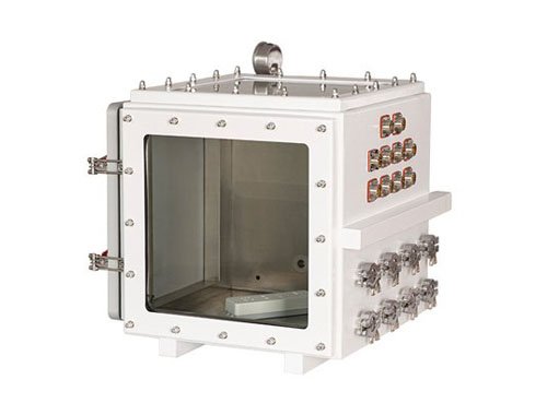 Vacuum Box for safe handling of sensitive materials and experiments in a controlled environment.