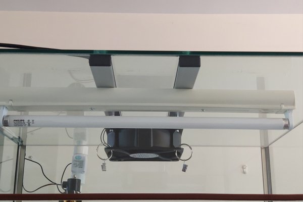 Glass Testing Cabinet With Light