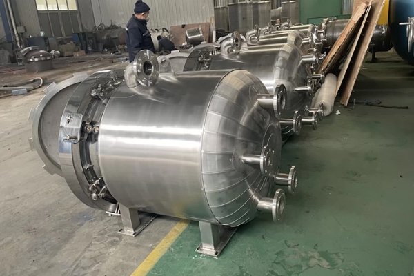 Vacuum Vessel with Flange