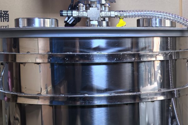 vacuum mixer reinforcing ribs