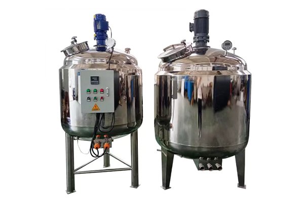Large Vacuum Vessel Mixer